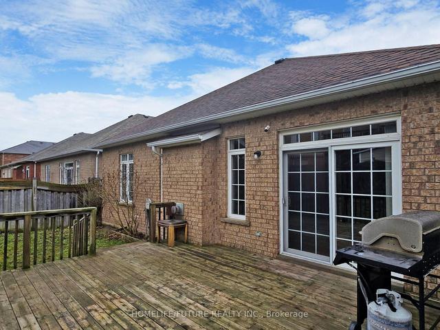 851 Eagle Ridge Dr, House detached with 3 bedrooms, 3 bathrooms and 4 parking in Oshawa ON | Image 32