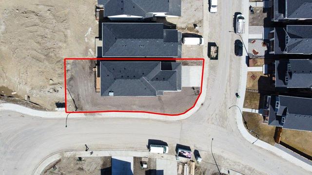 8 Willow Street, House detached with 3 bedrooms, 2 bathrooms and 4 parking in Cochrane AB | Image 3