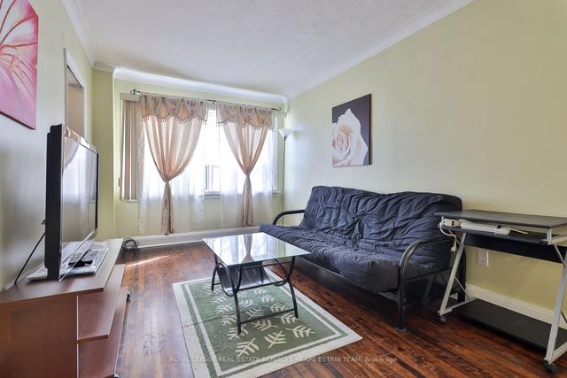 570 Blackthorn Ave, House detached with 2 bedrooms, 2 bathrooms and 3 parking in Toronto ON | Image 23