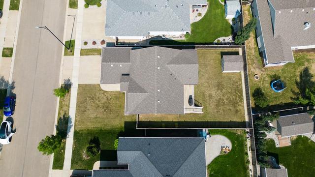 2409 57 Street, House detached with 5 bedrooms, 3 bathrooms and 2 parking in Camrose AB | Image 3