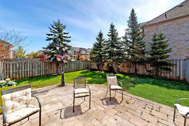 3912 Mcdowell Dr, House semidetached with 4 bedrooms, 4 bathrooms and 3 parking in Mississauga ON | Image 32