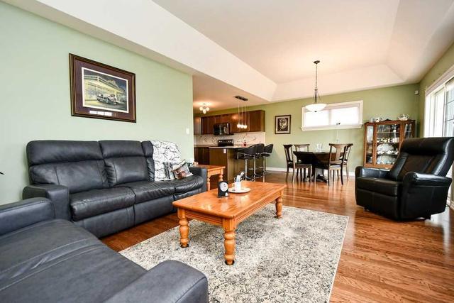 116 Laurent Blvd, House detached with 2 bedrooms, 2 bathrooms and 5 parking in Kawartha Lakes ON | Image 35