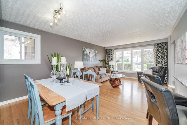 96 Cresthaven Dr, House detached with 3 bedrooms, 2 bathrooms and 3 parking in Toronto ON | Image 2