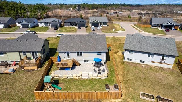 21 Terrance Drive, House detached with 5 bedrooms, 3 bathrooms and 4 parking in Petawawa ON | Image 29