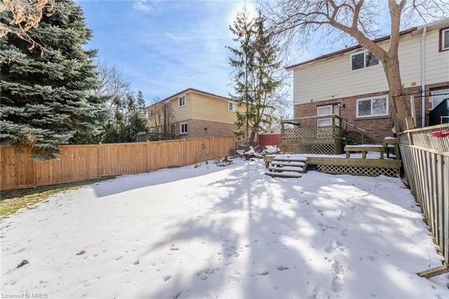 132 Capreol Court, House semidetached with 3 bedrooms, 1 bathrooms and 3 parking in Oshawa ON | Image 28