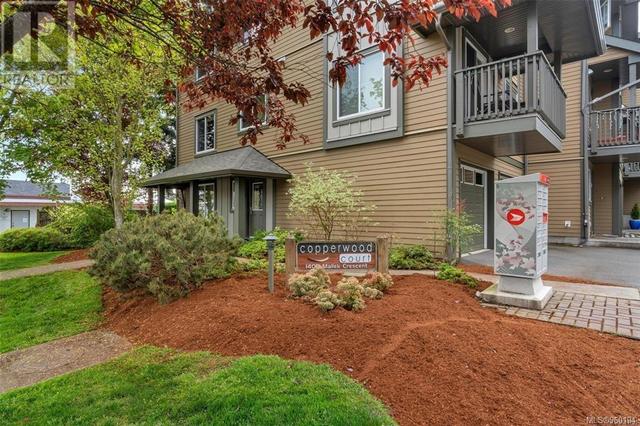 5 - 1405 Mallek Cres, House attached with 3 bedrooms, 3 bathrooms and 1 parking in Victoria BC | Image 2