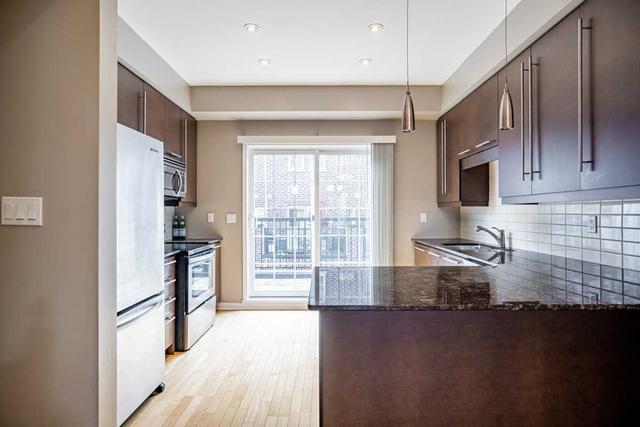 100 - 117a The Queensway, Townhouse with 3 bedrooms, 2 bathrooms and 1 parking in Toronto ON | Image 19
