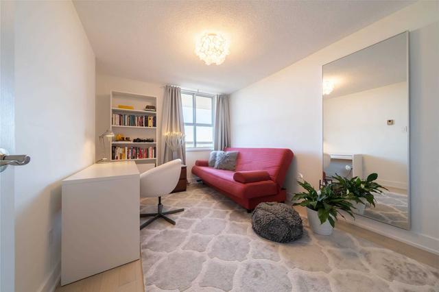 704 - 80 Inverlochy Blvd, Condo with 3 bedrooms, 2 bathrooms and 1 parking in Markham ON | Image 13