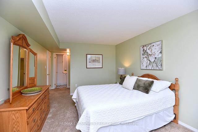 309 - 5070 Pinedale Ave, Condo with 2 bedrooms, 2 bathrooms and 1 parking in Burlington ON | Image 4