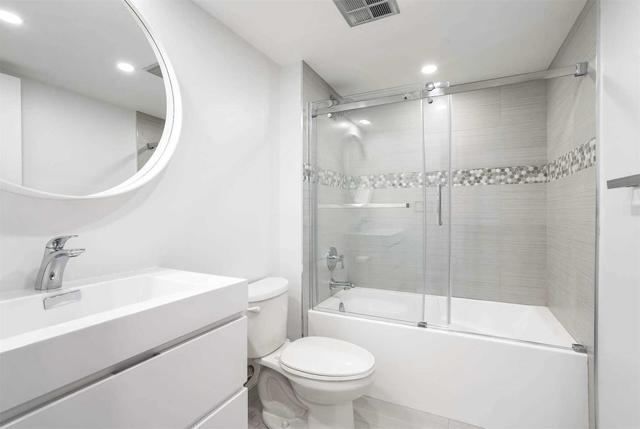412 - 701 King St W, Condo with 2 bedrooms, 2 bathrooms and 1 parking in Toronto ON | Image 6