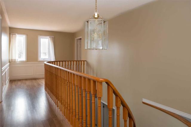4296 Elora Dr, House detached with 4 bedrooms, 4 bathrooms and 4 parking in Mississauga ON | Image 3
