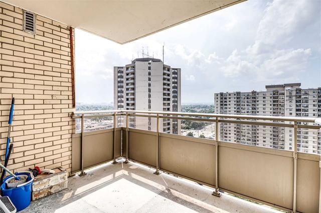2116 - 370 Dixon Rd, Condo with 2 bedrooms, 1 bathrooms and 1 parking in Toronto ON | Image 9