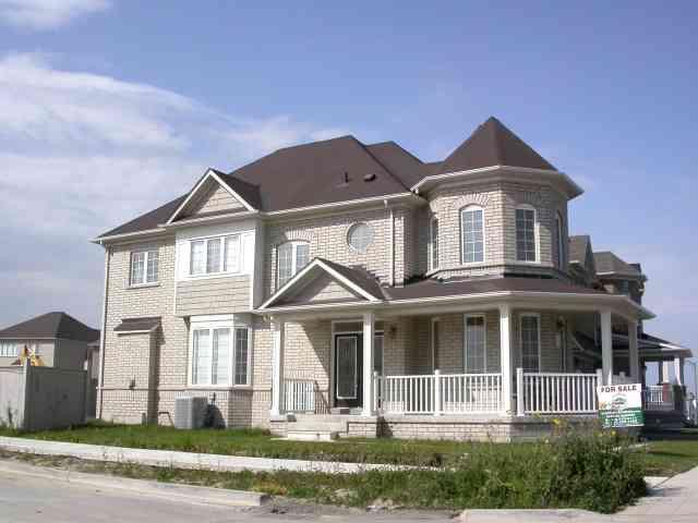 870 Millard St, House detached with 4 bedrooms, 3 bathrooms and 2 parking in Whitchurch Stouffville ON | Image 1
