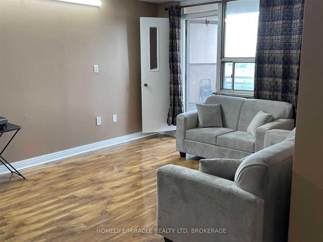 506 - 49 Silverstone Dr, Condo with 3 bedrooms, 2 bathrooms and 1 parking in Toronto ON | Image 14