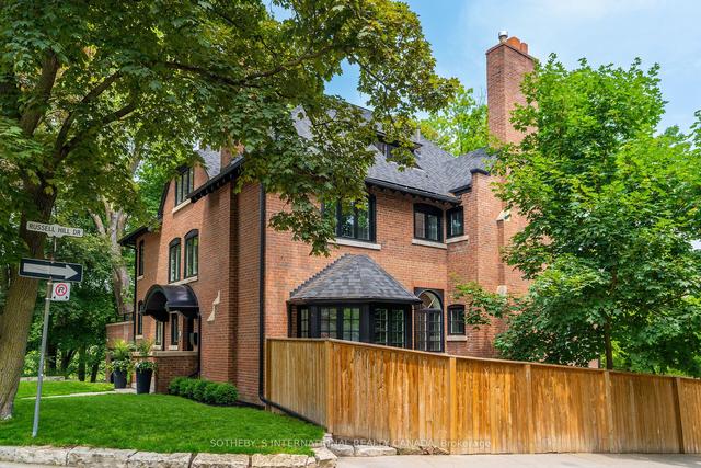 379 Walmer Rd, House detached with 7 bedrooms, 6 bathrooms and 4 parking in Toronto ON | Image 30