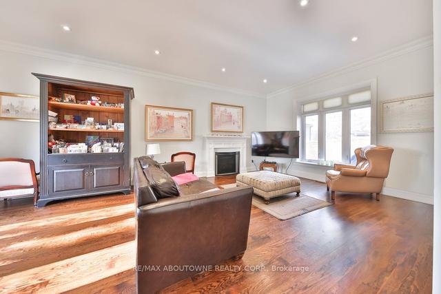 8 Bywood Dr, House detached with 4 bedrooms, 5 bathrooms and 5 parking in Toronto ON | Image 5