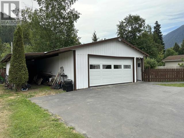 4666 Beaver Crescent, House other with 3 bedrooms, 2 bathrooms and null parking in Kitimat Stikine C (Part 1) BC | Image 27