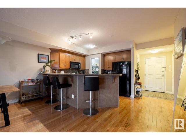 305 - 9815 96a St Nw, Condo with 1 bedrooms, 2 bathrooms and 1 parking in Edmonton AB | Image 7