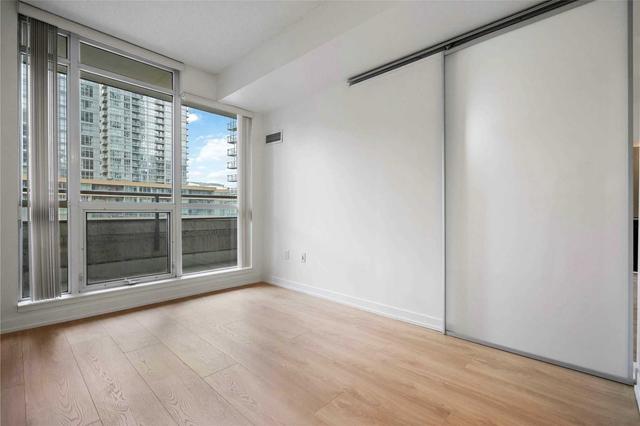 822 - 8 Telegram Mews, Condo with 2 bedrooms, 2 bathrooms and 1 parking in Toronto ON | Image 7