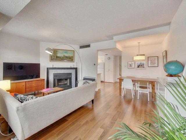 Th 2 - 80 Adelaide St, Townhouse with 1 bedrooms, 2 bathrooms and 1 parking in Toronto ON | Image 9