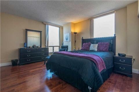 uph1 - 25 Fairview Rd W, Condo with 3 bedrooms, 3 bathrooms and 2 parking in Mississauga ON | Image 11
