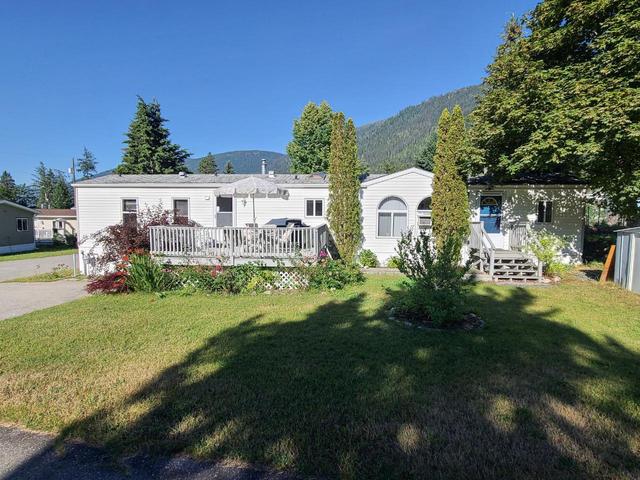 25 - 2756 Greenwood Road, Home with 2 bedrooms, 2 bathrooms and 2 parking in Central Kootenay F BC | Card Image