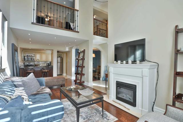 th 2 - 185 Robinson St, Townhouse with 2 bedrooms, 2 bathrooms and 1 parking in Oakville ON | Image 2