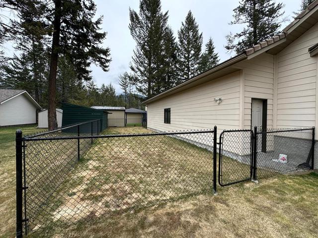 4539 Columbia Place, House detached with 3 bedrooms, 3 bathrooms and null parking in East Kootenay F BC | Image 40