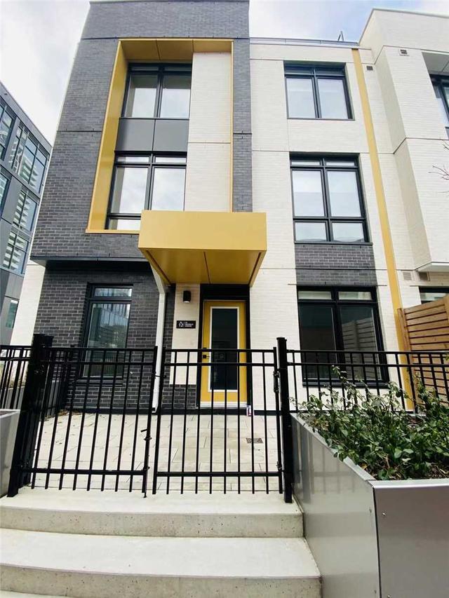 012 - 55 Nicholas Ave, Townhouse with 3 bedrooms, 3 bathrooms and 1 parking in Toronto ON | Image 1
