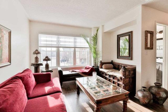 174 - 3030 Breakwater Crt, Townhouse with 3 bedrooms, 3 bathrooms and 3 parking in Mississauga ON | Image 2