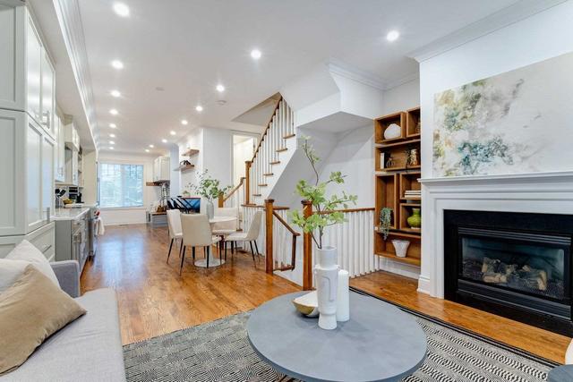 4a Scarborough Rd, Townhouse with 4 bedrooms, 3 bathrooms and 2 parking in Toronto ON | Image 4