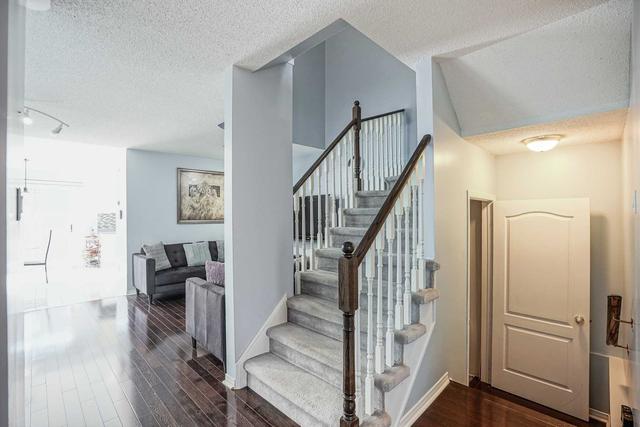 129 Pressed Brick Dr, House semidetached with 3 bedrooms, 3 bathrooms and 3 parking in Brampton ON | Image 30