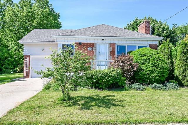 1606 Lucerne Avenue S, House detached with 5 bedrooms, 3 bathrooms and 3 parking in Hamilton ON | Card Image