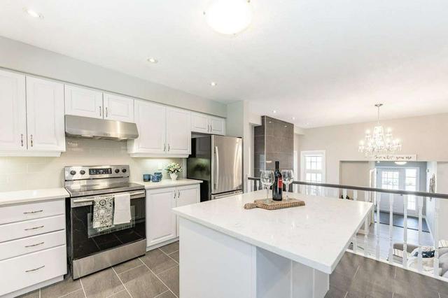 229 Sunny Meadow Crt, House detached with 4 bedrooms, 4 bathrooms and 4 parking in Kitchener ON | Image 16
