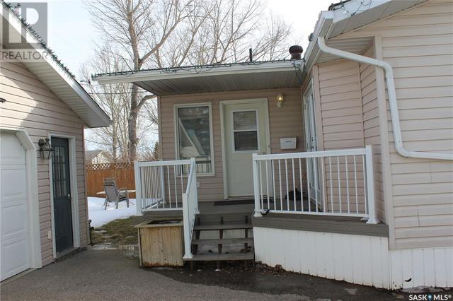 311 Eisenhower Street, House detached with 4 bedrooms, 3 bathrooms and null parking in Midale SK | Image 2