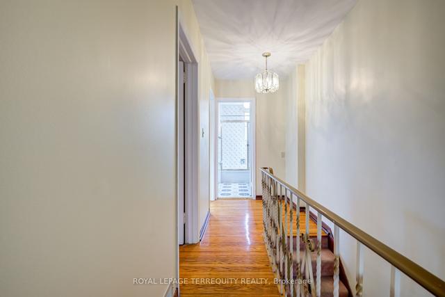 234 Arlington Ave, House semidetached with 3 bedrooms, 2 bathrooms and 1 parking in Toronto ON | Image 10