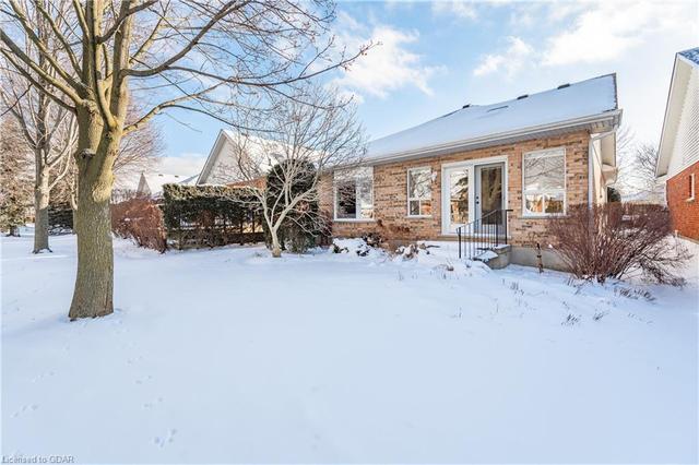28 Beechlawn Boulevard, House detached with 2 bedrooms, 1 bathrooms and 2 parking in Guelph ON | Image 13