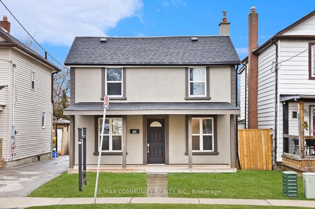205 Nassau St, House detached with 3 bedrooms, 1 bathrooms and 2 parking in Oshawa ON | Image 1