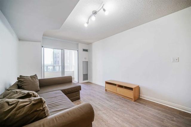 519 - 7363 Kennedy Rd, Condo with 1 bedrooms, 1 bathrooms and 1 parking in Markham ON | Image 2