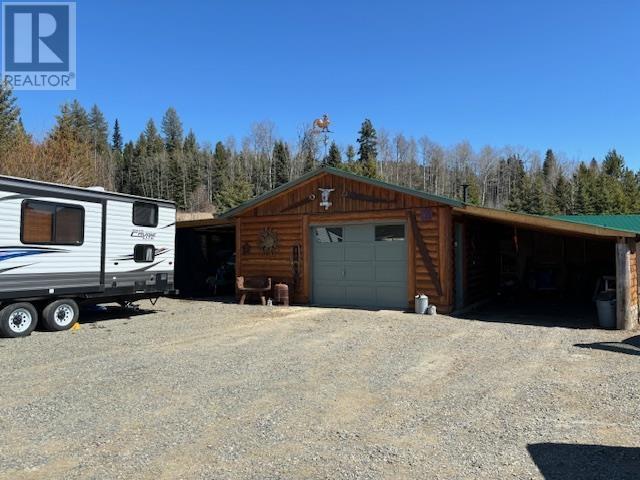 7527 Mccarthy Road, House detached with 3 bedrooms, 3 bathrooms and null parking in Cariboo L BC | Image 7
