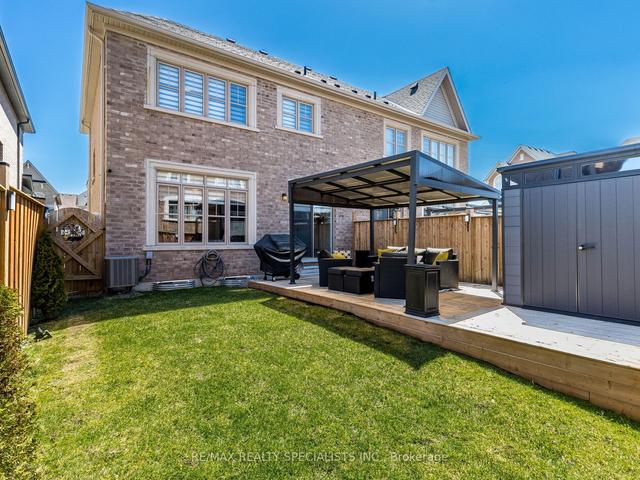 7 Dolobram Tr, House semidetached with 3 bedrooms, 3 bathrooms and 3 parking in Brampton ON | Image 28