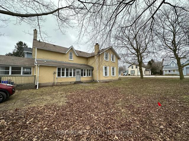 484 Queen St, House detached with 6 bedrooms, 2 bathrooms and 3 parking in Kincardine ON | Image 12