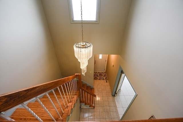 25 Mackay St, House detached with 4 bedrooms, 3 bathrooms and 4 parking in Brampton ON | Image 8