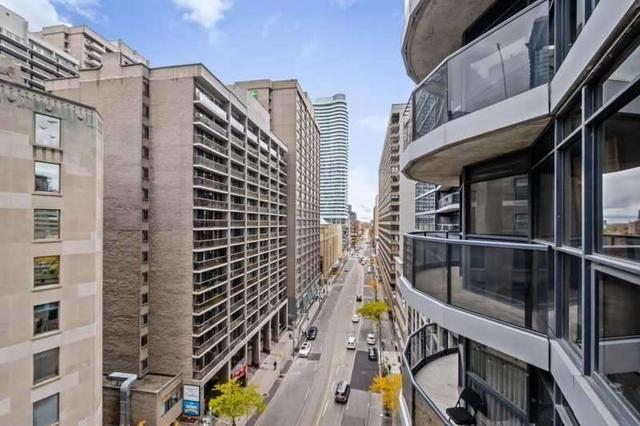 1004 - 21 Carlton St, Condo with 1 bedrooms, 1 bathrooms and 0 parking in Toronto ON | Image 10