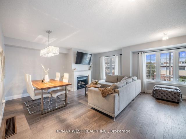 3 - 15 West Deane Park Dr W, House attached with 4 bedrooms, 4 bathrooms and 2 parking in Toronto ON | Image 3