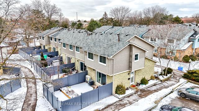 5 - 120 Falconer Dr, Townhouse with 3 bedrooms, 3 bathrooms and 1 parking in Mississauga ON | Image 28