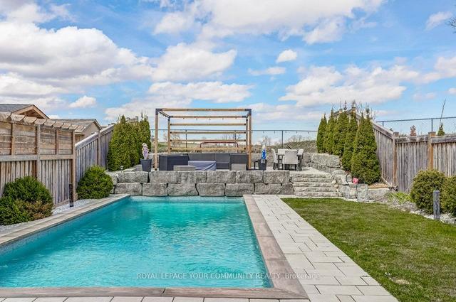 44 Ridge Gate Cres, House detached with 4 bedrooms, 3 bathrooms and 4 parking in East Gwillimbury ON | Image 25