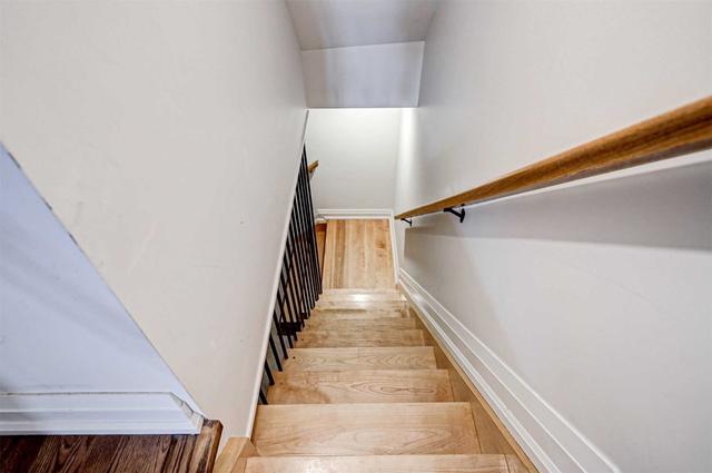 616 Manning Ave, House semidetached with 3 bedrooms, 3 bathrooms and 2 parking in Toronto ON | Image 15