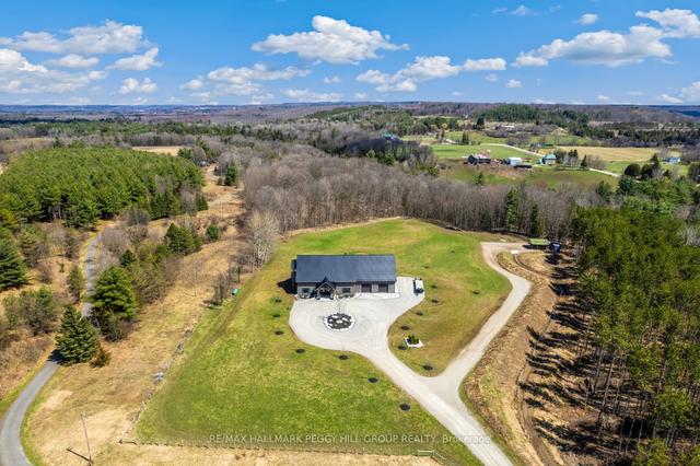 4443 6 Line N, House detached with 5 bedrooms, 3 bathrooms and 34 parking in Oro Medonte ON | Image 1