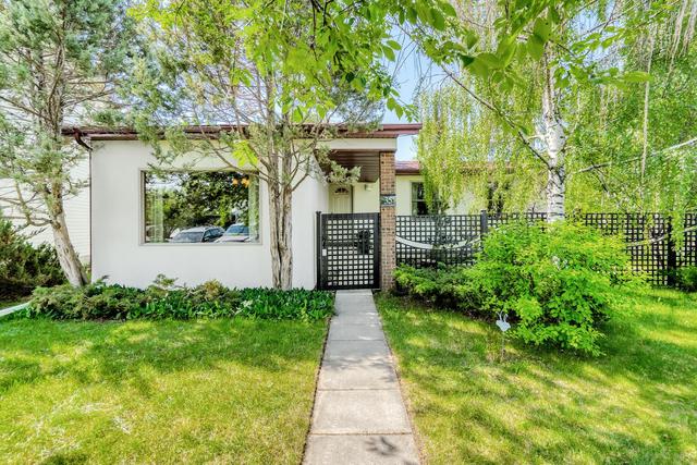 35 Deerfield Place Se, House detached with 3 bedrooms, 2 bathrooms and 2 parking in Calgary AB | Image 3